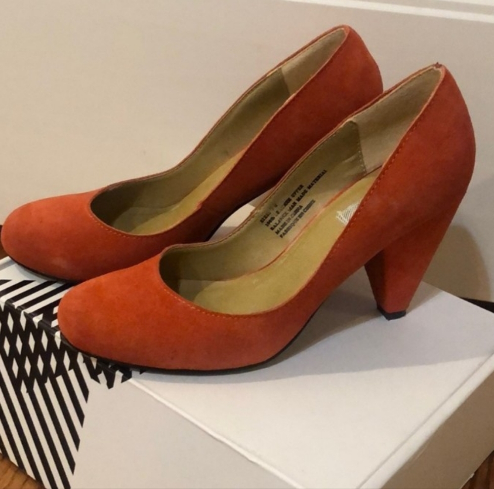 Urban outfitters kitten pumps.
